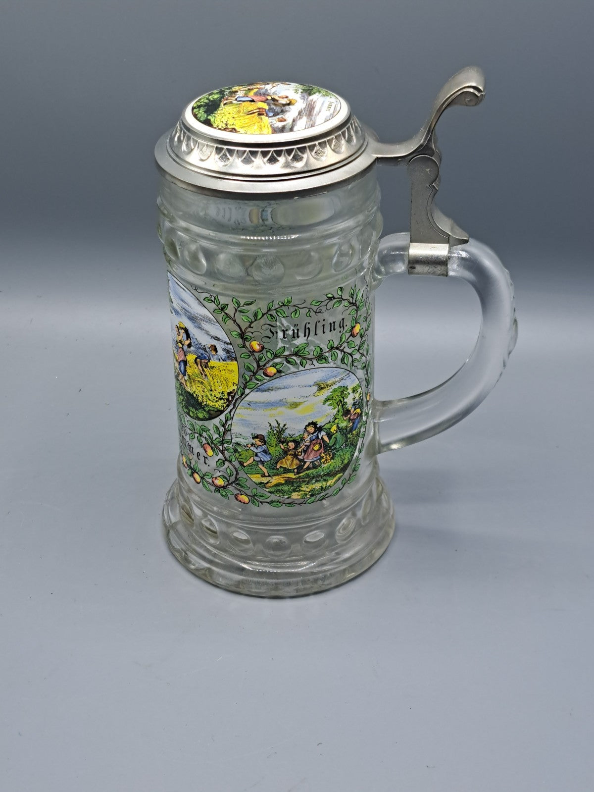 Glasbierkrug, Sammler, Thema Frühling